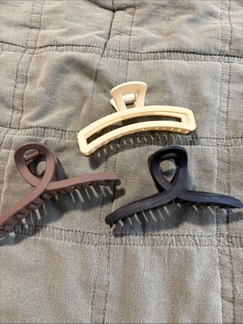 Neutral Matte Hair Claw Clip Set - Cream, Brown, Black